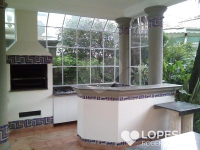 Casa à venda com 6 quartos, sendo 2 suítes, no condomínio Lago Azul Residencial e Golfe, Araçoiaba da Serra - SP