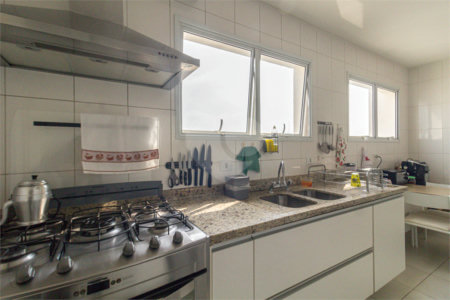 Apartamento à venda com 3 suítes em Paraíso, São Paulo, SP