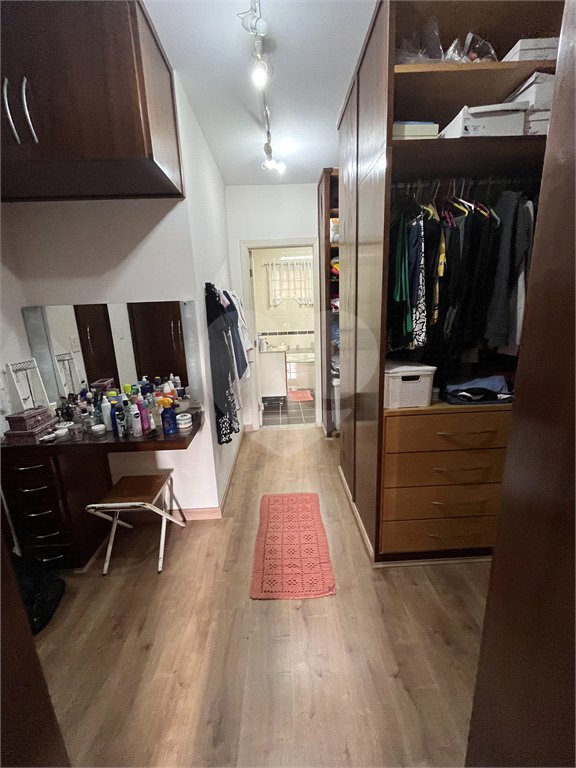 Sobrado à venda com 5 quartos, sendo 4 suítes, em Tremembé, São Paulo, SP