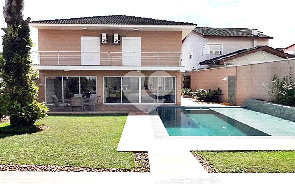 Casa à venda com 4 quartos, sendo 3 suítes, em Santana, São Paulo, SP