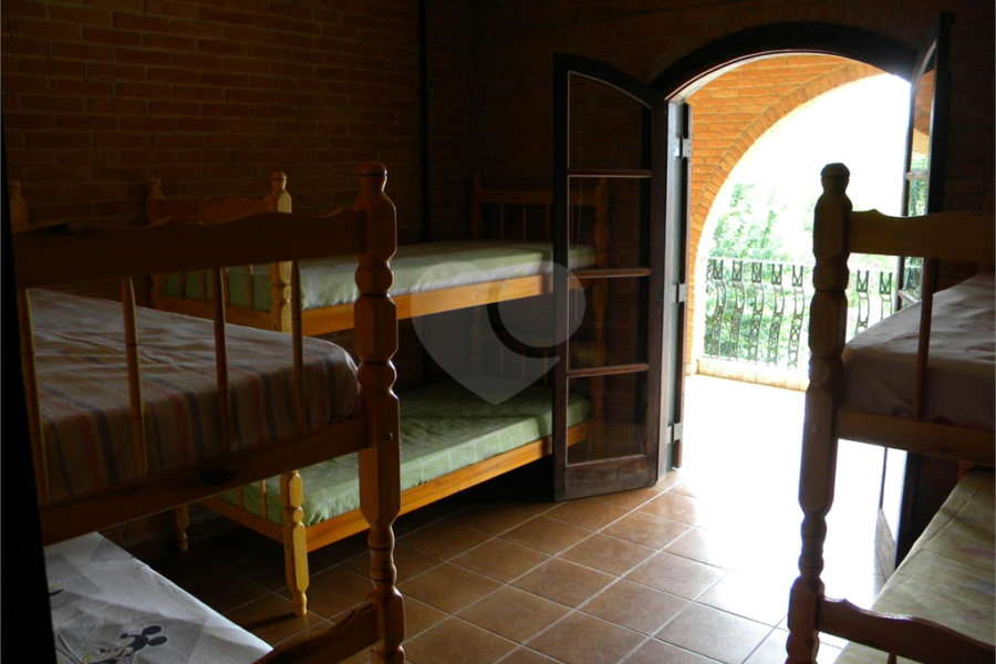Chácara à venda com 7 quartos, sendo 1 suíte, em Capoavinha, Mairiporã, SP