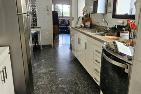 Apartamento à venda com 4 quartos, sendo 3 suítes,  em Vila Mariana, São Paulo, SP