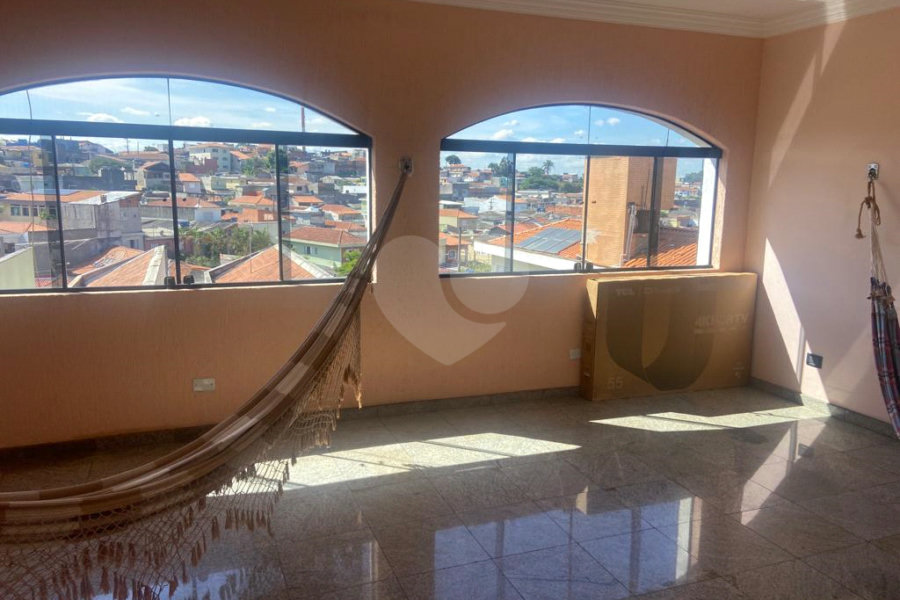 Sobrado à venda com 3 suítes em Tremembé, São Paulo, SP