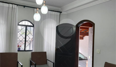 Casa à venda com 4 quartos, sendo 1 suíte,  em Jardim Leila, Guarulhos, SP