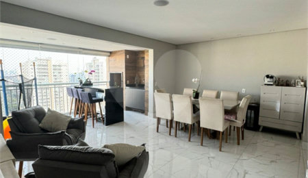 Apartamento à venda com 3 quartos, sendo 1 suíte,  no Centro, São Bernardo do Campo, SP