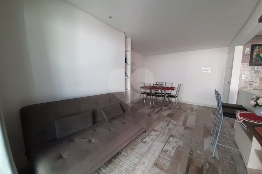 Apartamento à venda com 2 quartos, sendo 1 suíte,  no Centro, Mongaguá, SP