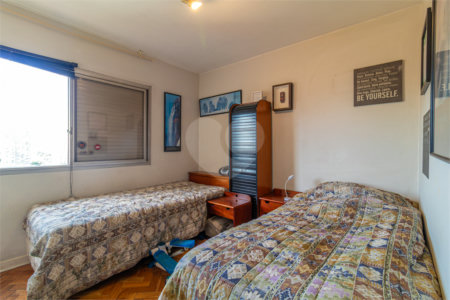 Apartamento à venda com 4 quartos, sendo 1 suíte,  em Brooklin, São Paulo, SP