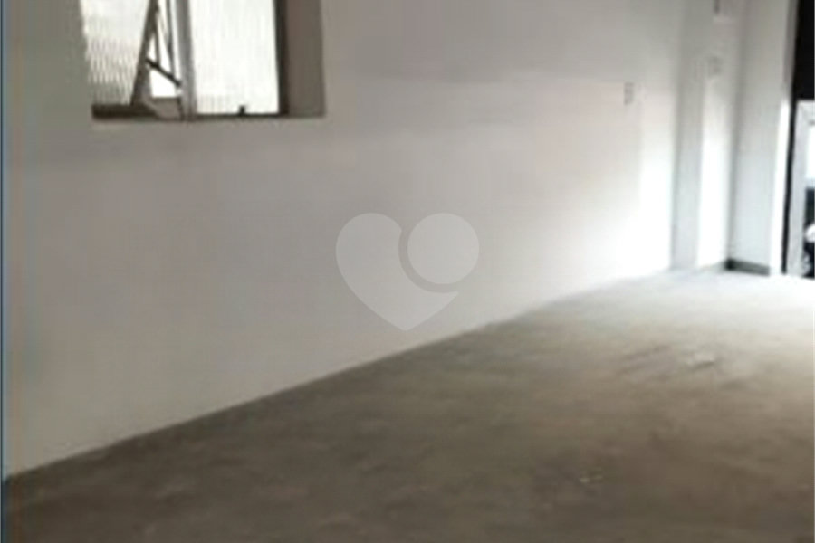 Casa à venda com 3 quartos em Carandiru, São Paulo, SP