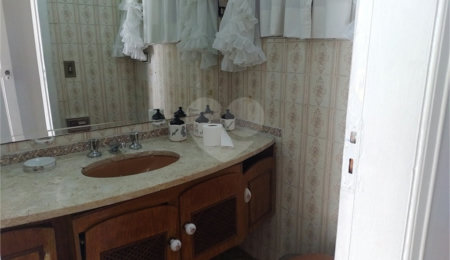 Casa de Vila à venda com 5 quartos, sendo 1 suíte,  em Alto da Boa Vista, São Paulo, SP