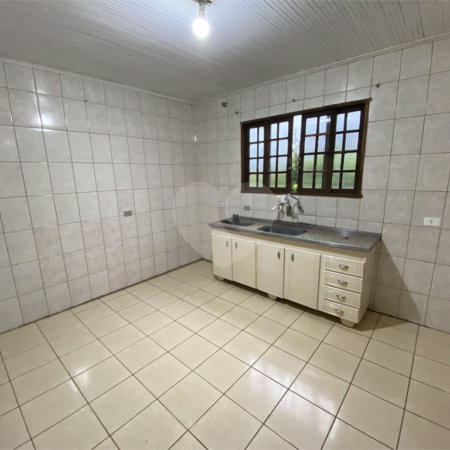 Chácara à venda com 3 quartos em Parque das Varinhas, Mogi das Cruzes, SP