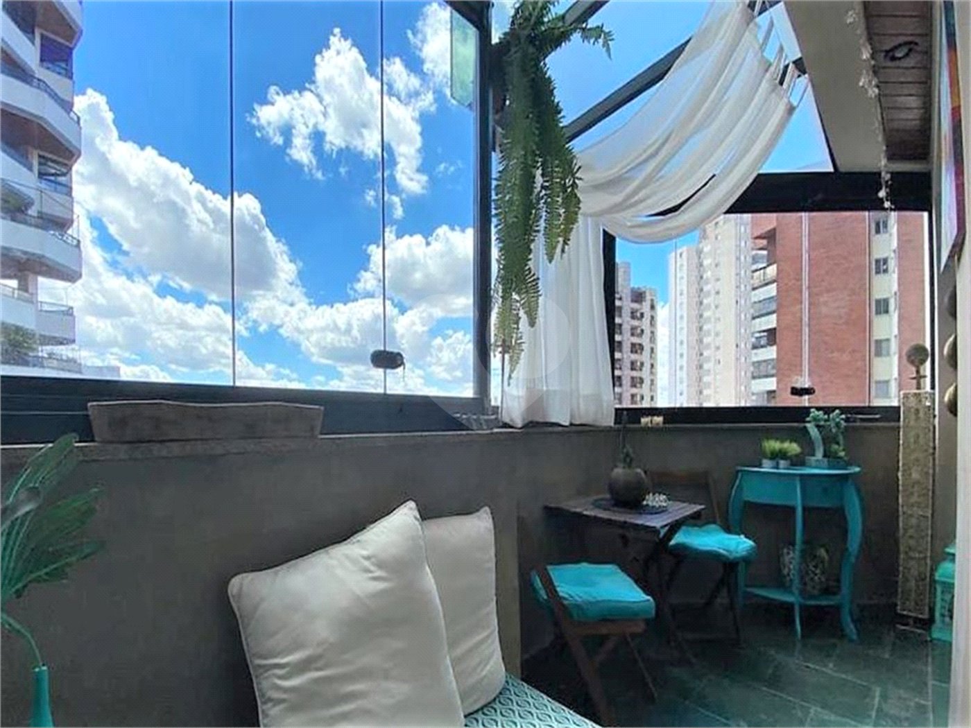 Apartamento à venda com 3 suítes em Vila Suzana, São Paulo, SP