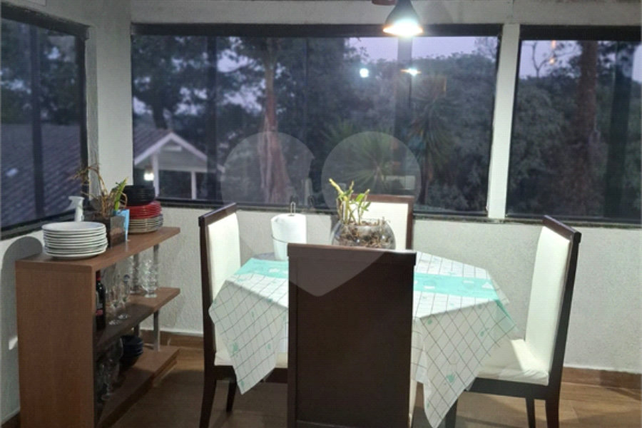 Casa à venda ou para alugar com 3 quartos, sendo 2 suítes, no condomínio Jardim da Montanha I, Mairiporã - SP