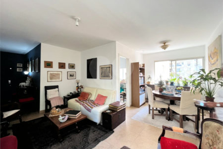 Apartamento à venda com 3 quartos, sendo 2 suítes,  em Jardim Paulista, São Paulo, SP
