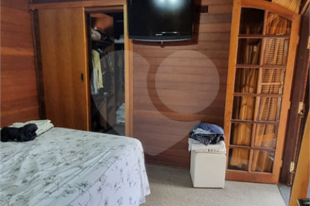 Casa à venda com 4 quartos, sendo 2 suítes, no condomínio Aruã Eco Park, Mogi das Cruzes - SP