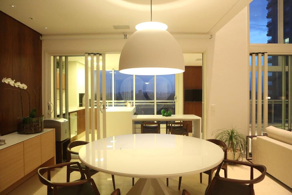Apartamento à venda com 3 suítes em Vila Mariana, São Paulo, SP