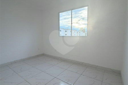 Apartamento à venda com 2 quartos em Guaratiba, Rio de Janeiro, RJ