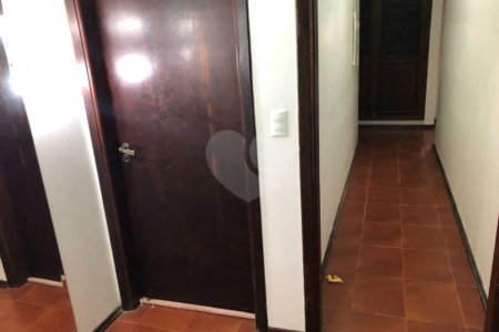 Casa à venda com 4 quartos em Bosque, Vinhedo, SP