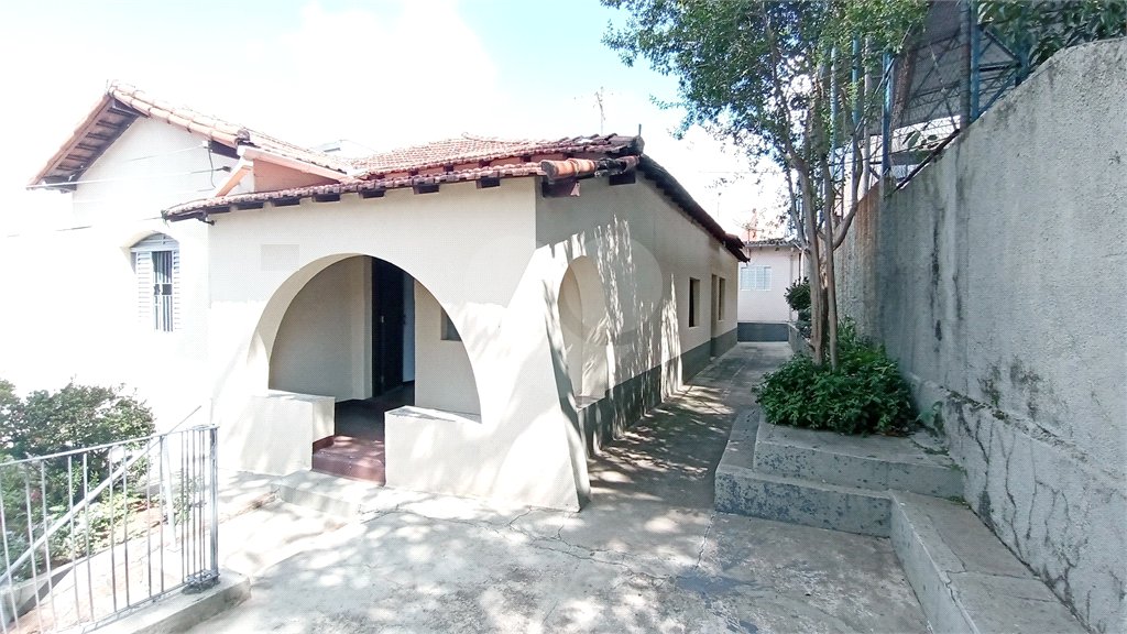 Casa à venda com 3 quartos em Vila Santana, Valinhos, SP