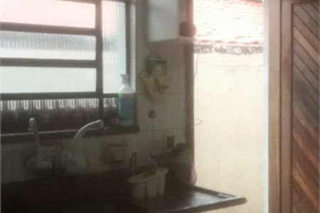 Sobrado à venda com 3 quartos, sendo 1 suíte, em Vila Universitária, São Paulo, SP