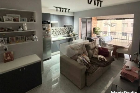 Apartamento com 57m², 2 dormitórios, sendo 1 suíte, 1 vaga, à venda no Brás.