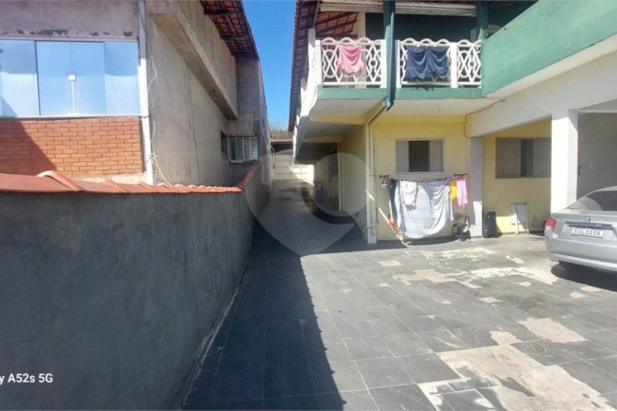 Casa à venda com 3 quartos, sendo 2 suítes, em Moinho, Mairiporã, SP