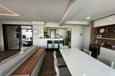 Apartamento à venda com 3 suítes em Campo Belo, São Paulo, SP