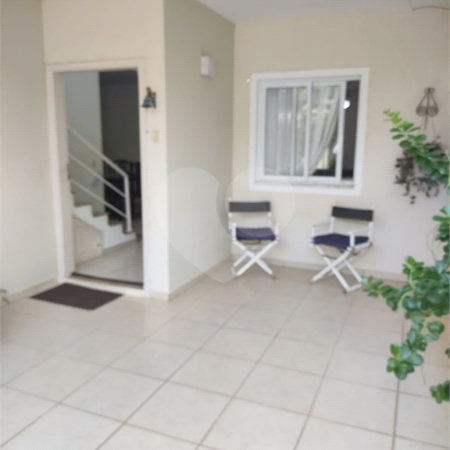 Casa à venda com 3 quartos, sendo 1 suíte, no condomínio Picollo Villaggio, Louveira - SP