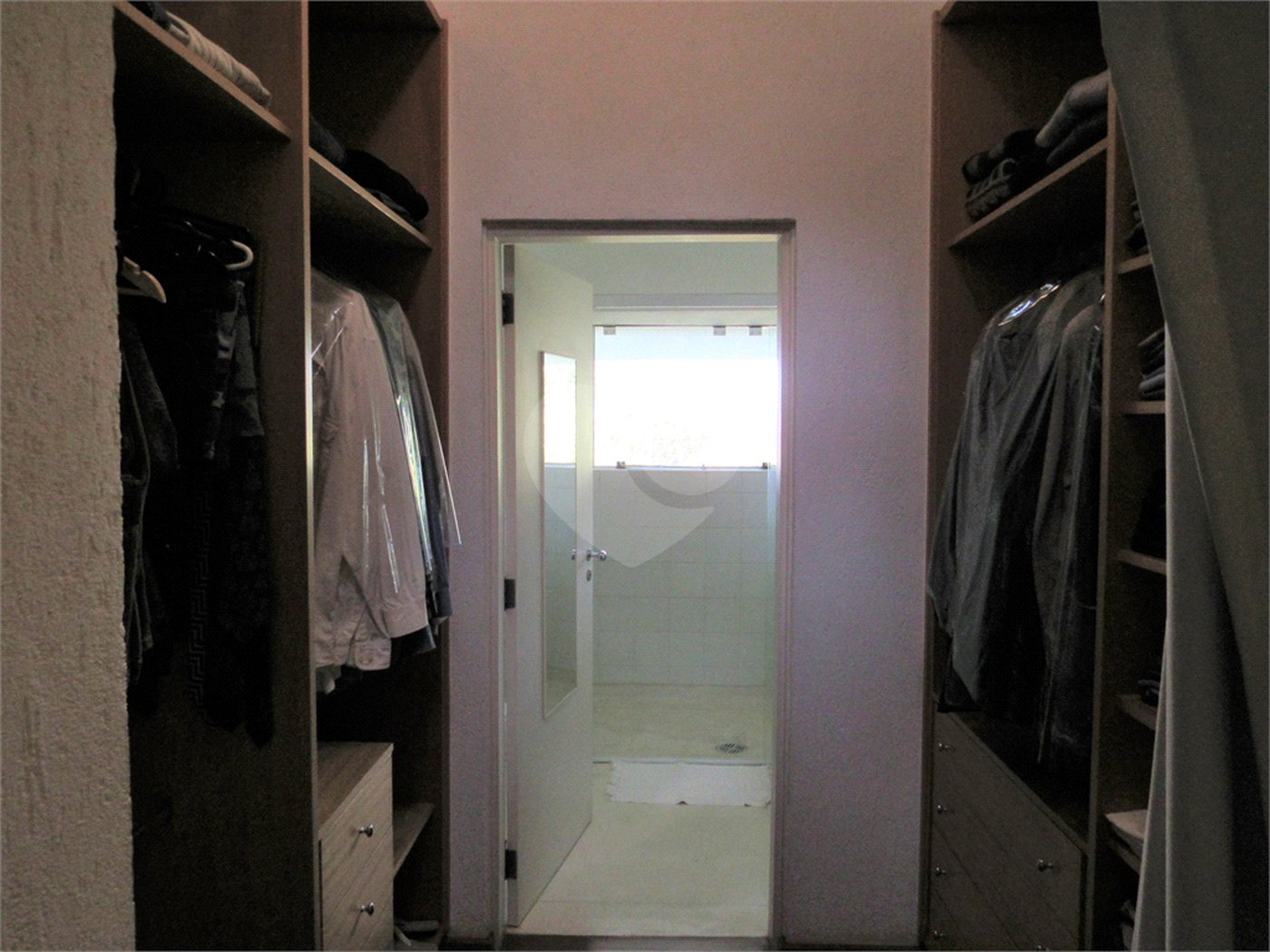Casa à venda com 3 quartos, sendo 1 suíte, em Guarapiranga, São Paulo, SP