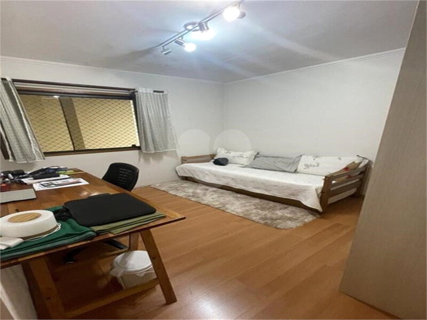 Casa à venda com 3 quartos, sendo 1 suíte, no condomínio Beatriz, São Paulo - SP