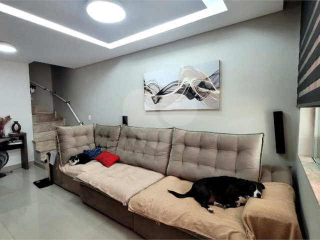 Sobrado à venda com 3 quartos, sendo 1 suíte,  em Vila Nivi, São Paulo, SP