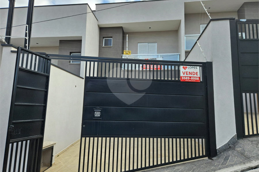 Sobrado à venda com 3 quartos, sendo 1 suíte, em Vila Romero, São Paulo, SP
