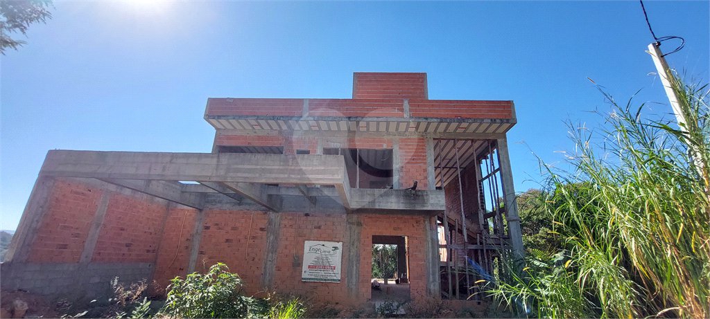 Casa à venda com 4 suítes no condomínio Sausalito, Mairiporã - SP