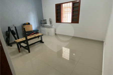 Sobrado à venda com 5 quartos em Jardim São Pedro, Mogi das Cruzes, SP