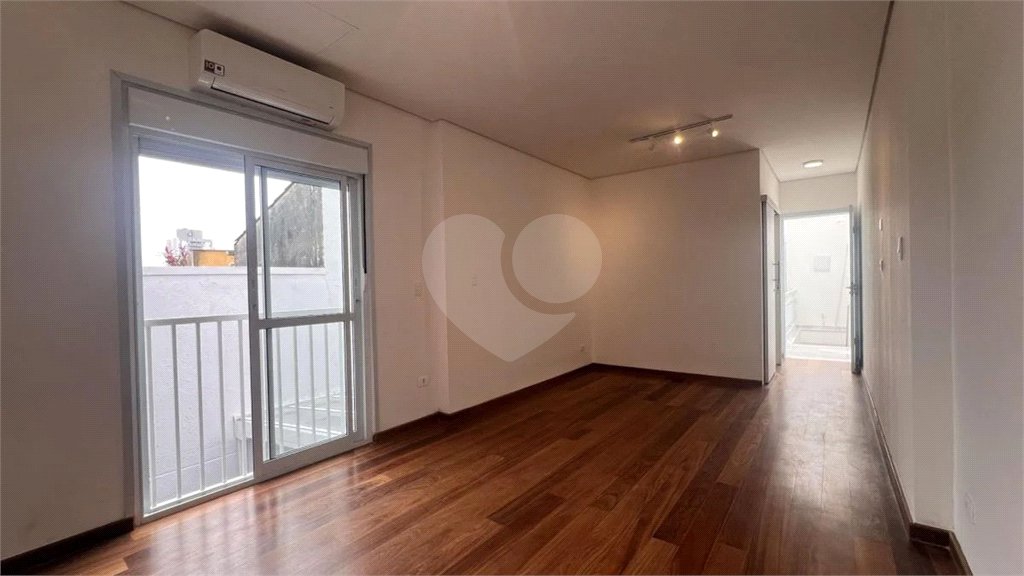 Casa à venda com 3 quartos, sendo 1 suíte,  em Vila Pompéia, São Paulo, SP
