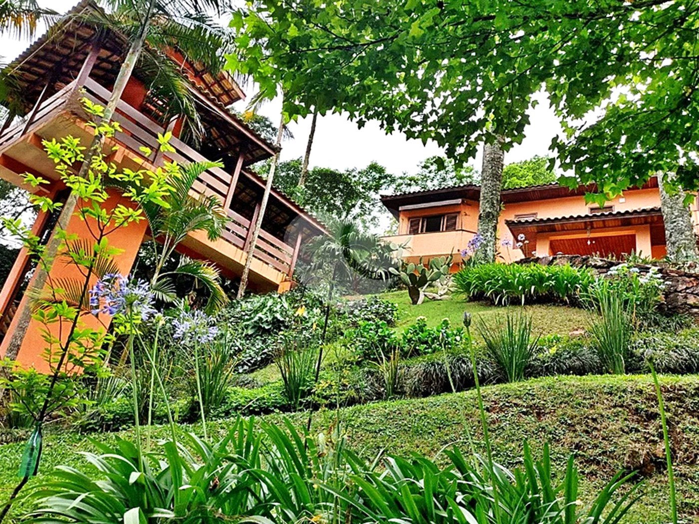 Casa à venda com 4 quartos, sendo 2 suítes, no condomínio Parque Imperial da Cantareira, Mairiporã - SP