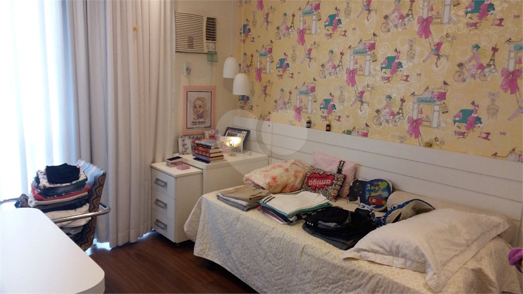 Apartamento à venda com 4 quartos, sendo 1 suíte,  em Tijuca, Rio de Janeiro, RJ