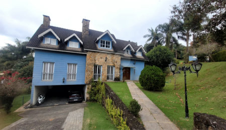 Casa à venda com 3 suítes no condomínio Suíça da Cantareira, Mairiporã - SP