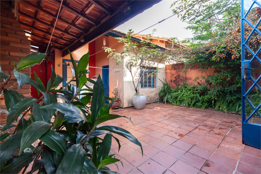Sobrado à venda com 2 quartos em Campo Belo, São Paulo, SP