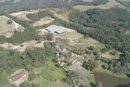 Sítio à venda com 3 suítes em Jardim Guaçu, São Roque, SP