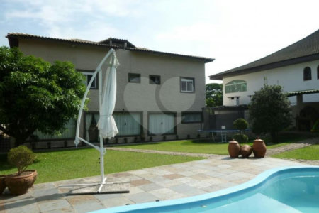 Sobrado à venda com 3 suítes em Jardim Leonor, São Paulo, SP