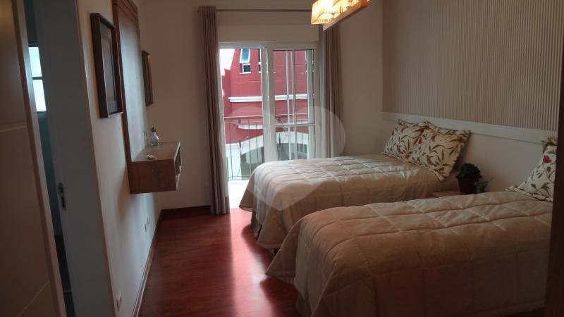 Duplex à venda com 6 suítes no Centro, Campos do Jordão, SP