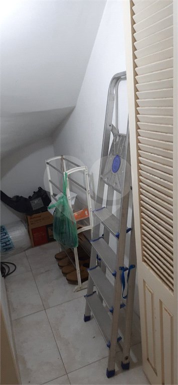Sobrado à venda com 4 quartos, sendo 1 suíte, em Vila Lúcia, São Paulo, SP