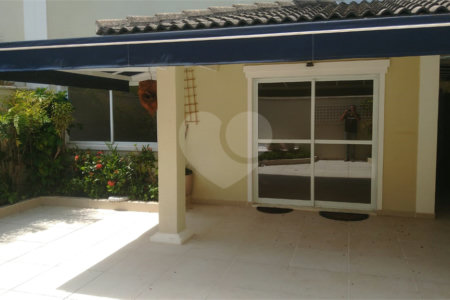 Casa à venda com 4 quartos, sendo 2 suítes, no condomínio Vila D'amalfi, Sorocaba - SP