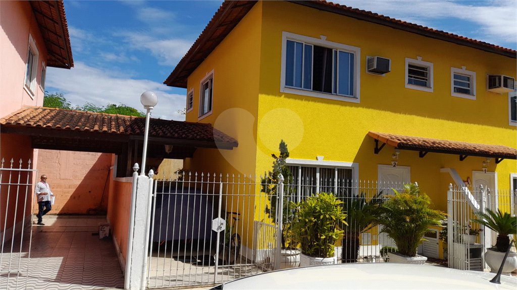 Casa à venda com 3 suítes, no condomínio Residências do Campo, Rio de Janeiro - RJ