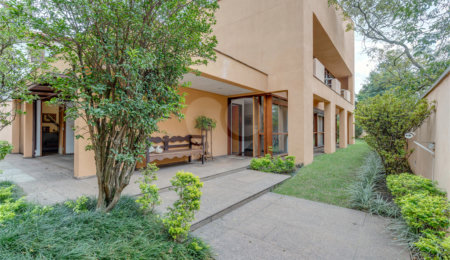 Casa à venda com 5 quartos, sendo 4 suítes,  em Alto da Boa Vista, São Paulo, SP