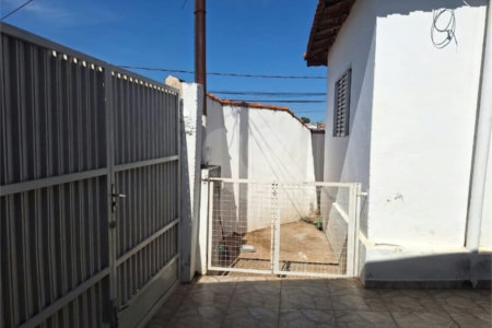 Casa à venda com 4 quartos em Jardim Itália, Itapetininga, SP