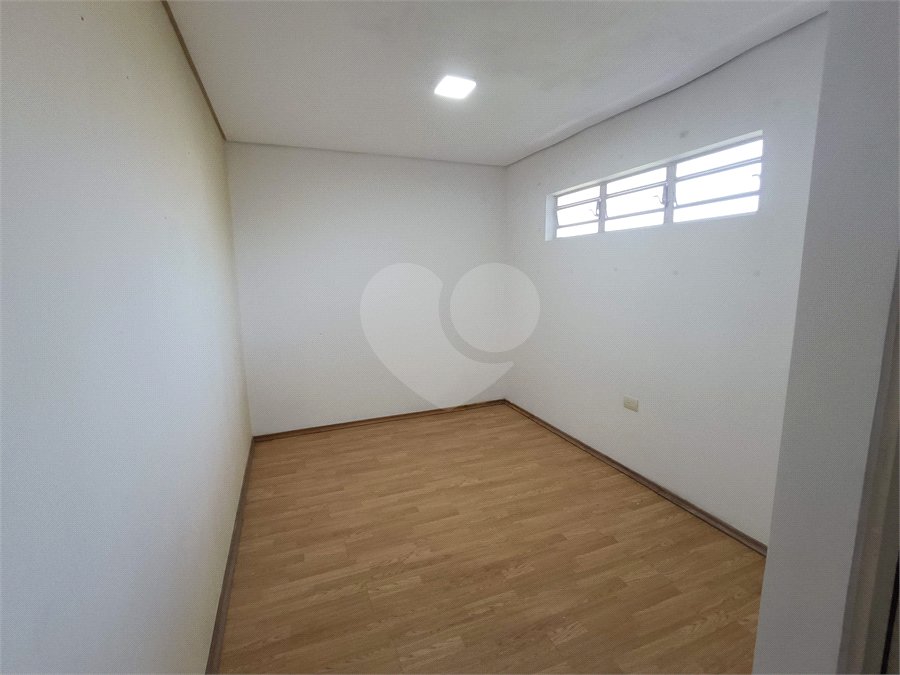 Chácara à venda com 4 quartos, sendo 1 suíte, em Vila Vilma (mailasqui), São Roque, SP