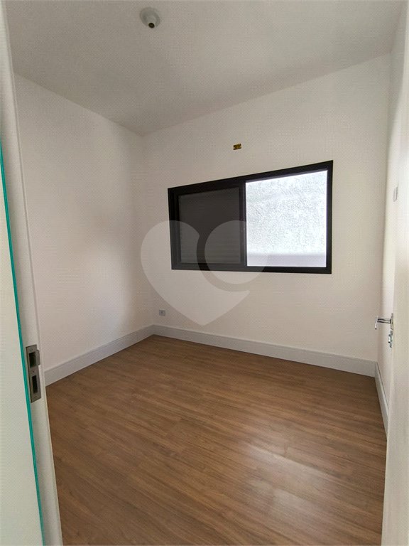 Casa à venda com 3 quartos, sendo 1 suíte, no condomínio Villagio Brasil, Atibaia - SP
