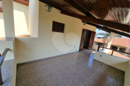 Casa à venda com 4 quartos, sendo 2 suítes, em Bosque, Vinhedo, SP