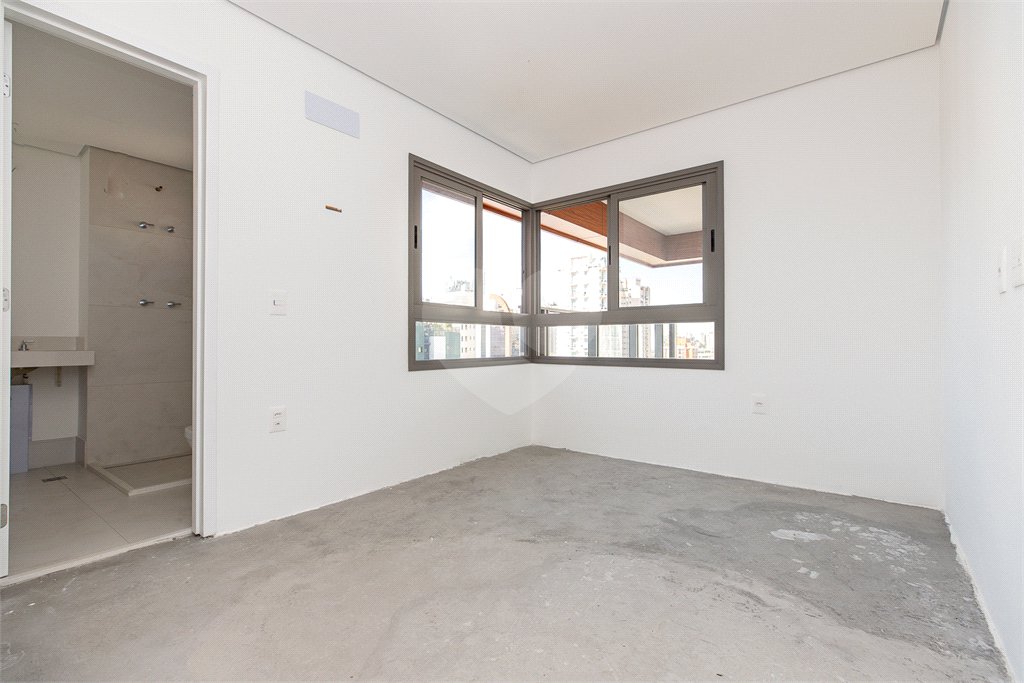Apartamento à venda com 3 suítes em Brooklin Paulista, São Paulo, SP